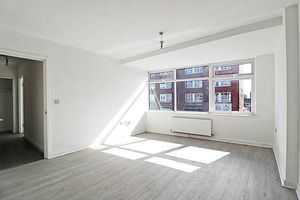 Living Room- click for photo gallery